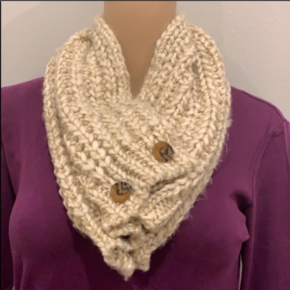 Hobo Cream Scarf, 26” around by Length 12”